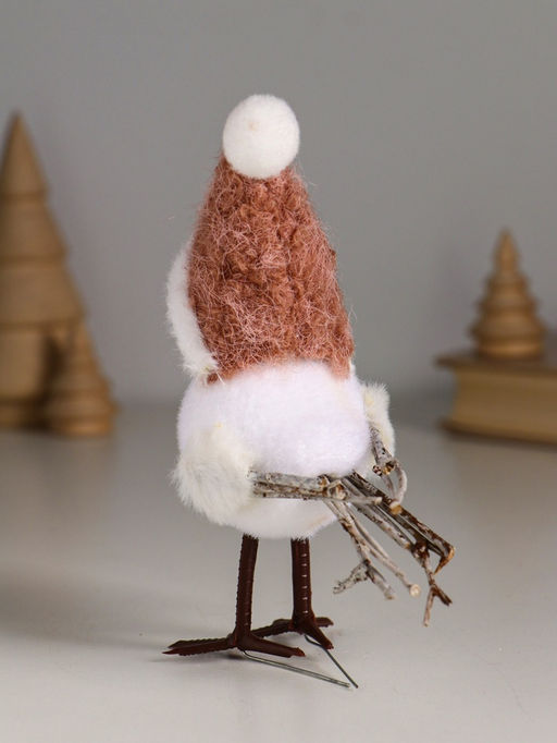 Фигурка «Белая птичка в колпаке и бабочке на веточке ели», 5.3×9.5×14 см