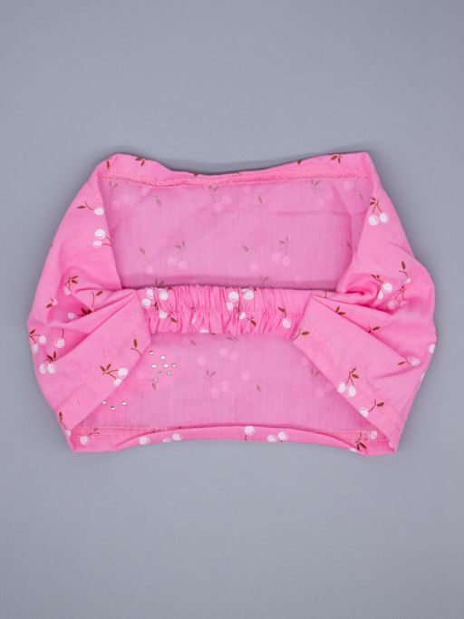 Косынка для девочки на резинке, вишенки, сбоку ажурный розовый бантик с бусинами, розовый