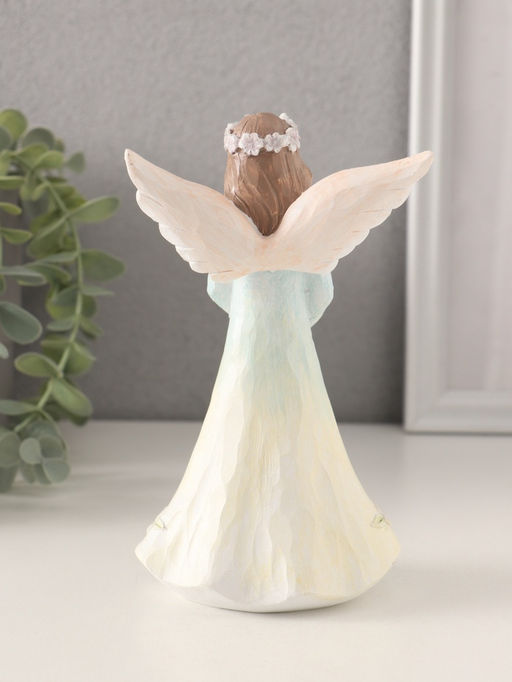 Фигурка полистоун Девушка-ангел в нежно-голубом платье, руки-сердце, 9.5?6.5?16 см