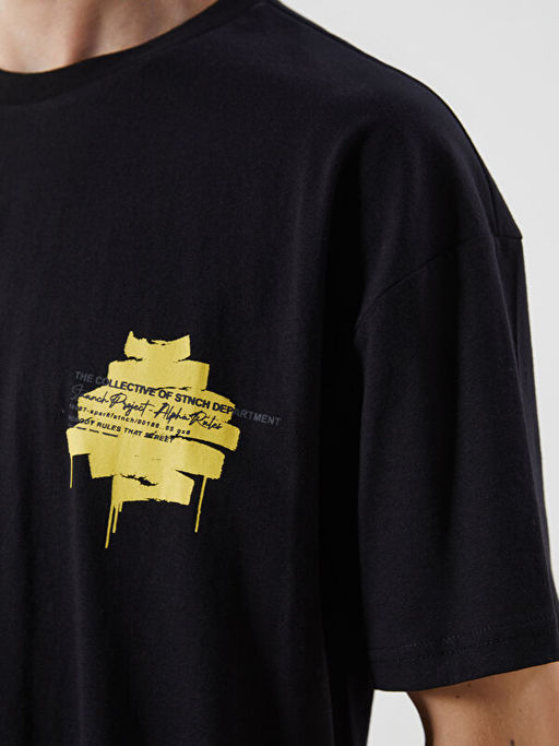 Bisiklet Yaka Bask?l? Penye Erkek Ti??rt