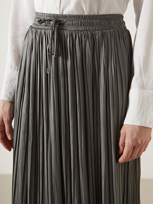 Beli Lastikli Saten Kad?n Pileli Etek