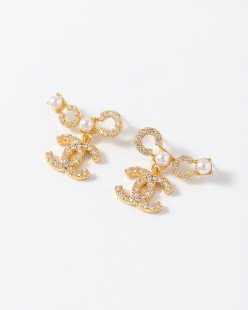 Стильные серьги