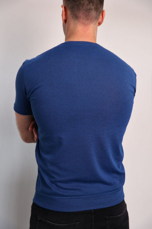 Стильная футболка