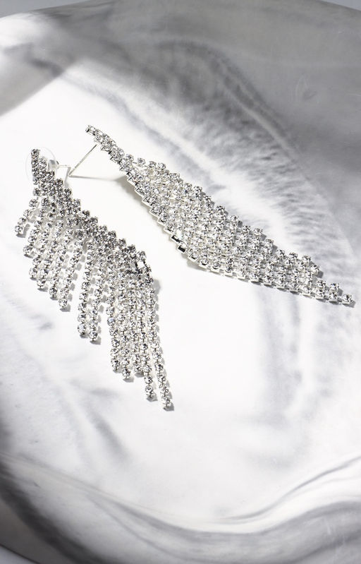 Серьги висячие со стразами Вечное сияние водопад, белые в серебре