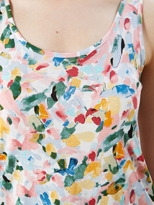 U Yaka ?i?ekli Kad?n Atlet