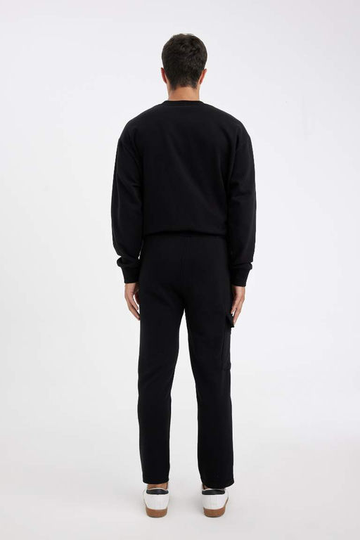 Мужские черные приталенные спортивные брюки с карманами-карго и прямыми штанинами - Defacto фото 7