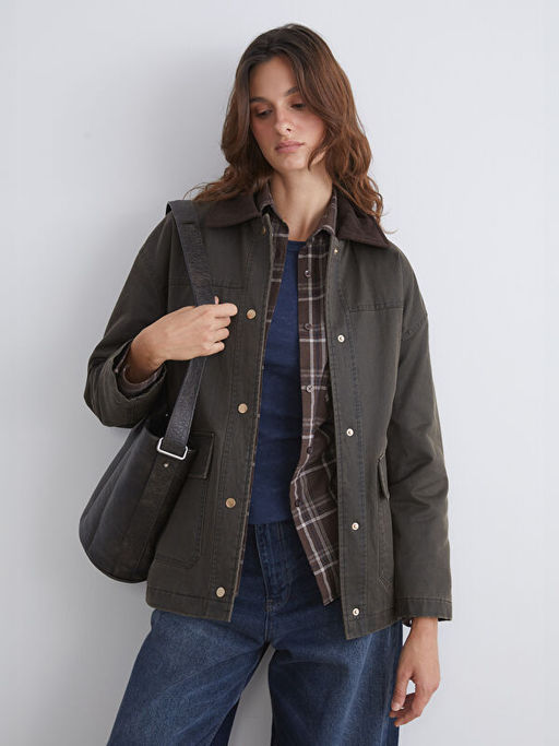 Kadife Yaka Kad?n Mont