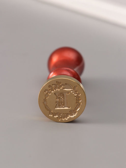 Печать для сургуча с пластиковой ручкой «Венок с буквой E», 2.5×2.5×6.3 см