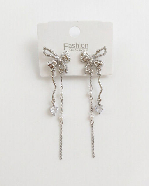 Стильные серьги