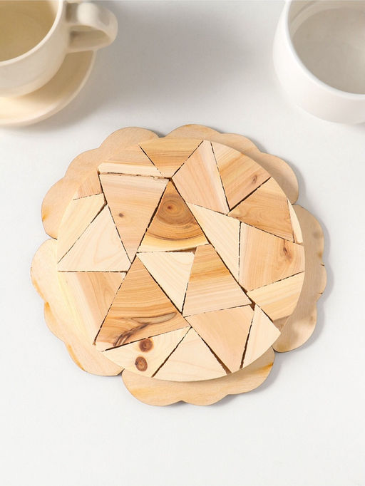 Подставка под горячее «Ромашка с узором» 19см, можжевельник, фанера