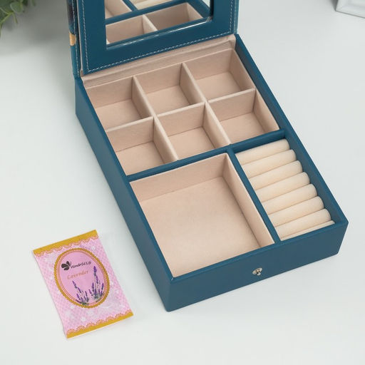 Шкатулка для украшений «Девушка со шпицем», с зеркалом, искусственная кожа, 15×21.5×5.5 см