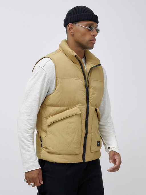 Жилет мужской утепленный спортивный бежевого цвета 15322B - Mtforce фото 8