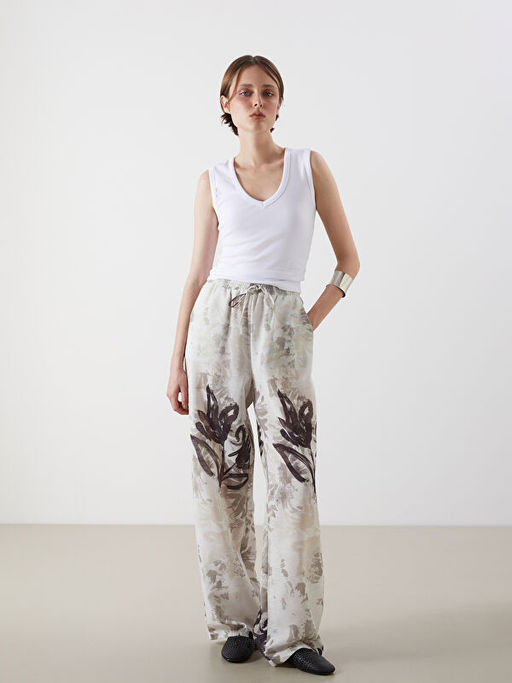 Beli Lastikli ?i?ekli Geni? Pa?a Kad?n Pantolon