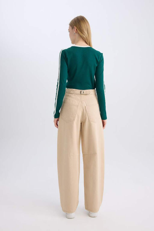 Классные мешковатые однотонные брюки из габардина с нормальной талией и карманами - Defacto фото 7