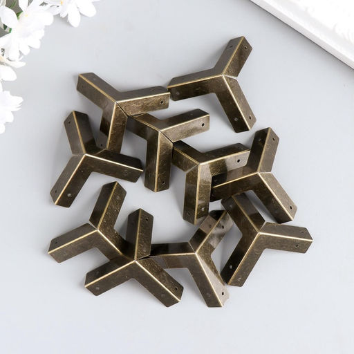 Цена за 2 шт. Уголок (накладка) для шкатулок металл набор 10 шт 3х3х3 см