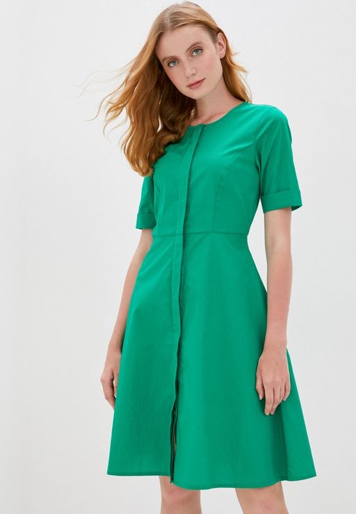 Приталенное платье-миди с расклешенным подолом