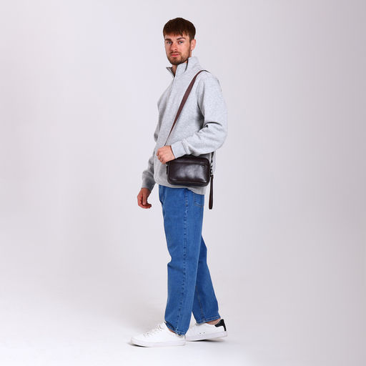 Сумка-клатч мужская на молнии с ручкой, наружный карман, 23×5×15 см, коричневая