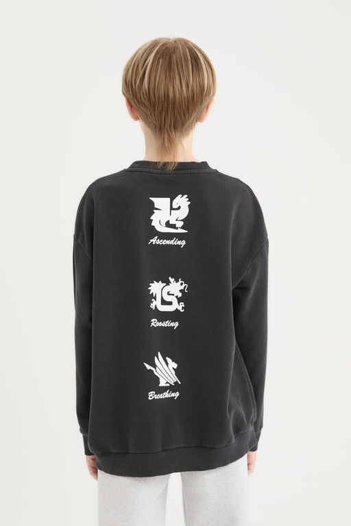 Oversize Geni_ Kal_p Bisiklet Yaka S_rt Bask_l_ Y_kamal_ Soluk Efektli Sweatshirt Erkek _ocuk - Defacto фото 10