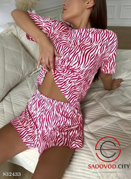 Пижама с шортами домашняя