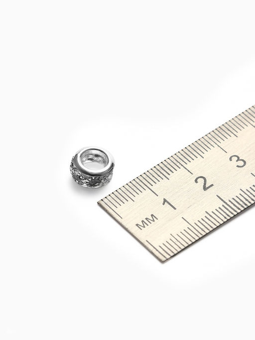 Цена за 5 шт. Шарм разделитель для бусин Солнце, белый в серебре