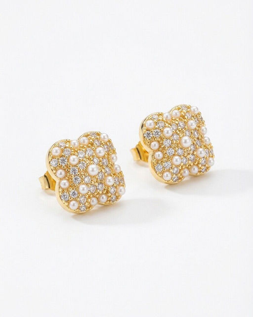 Стильные серьги