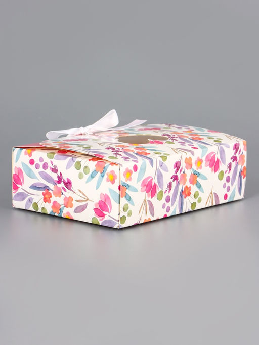 Цена за 5 шт. Подарочная коробка сборная с окном Розовые цветы, 16.5?11, 5?5 см