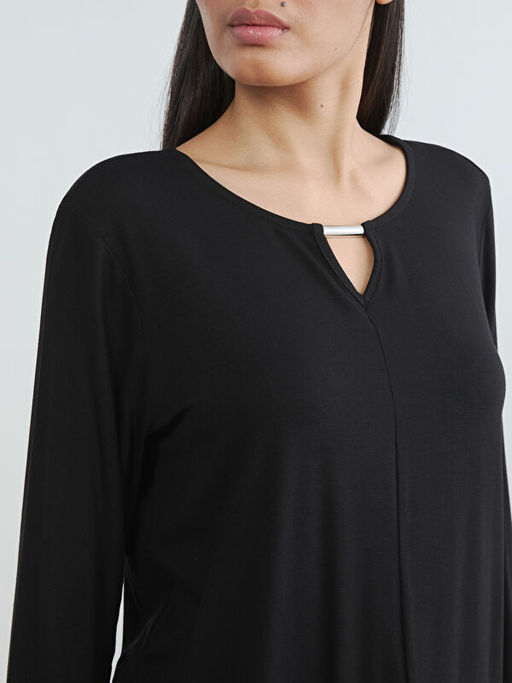 Bisiklet Yaka Pencere Detayl? Bluz