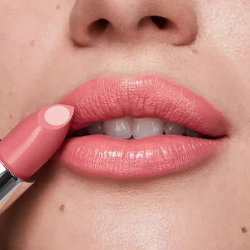 Глянцевая губная помада СуперУвлажнение Make up + Care, 4.3 г - Avon фото 2