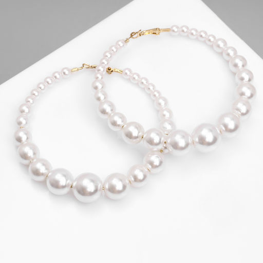 Серьги кольца с жемчугом QF Нежность жемчуга, d=8 см, белые в золоте