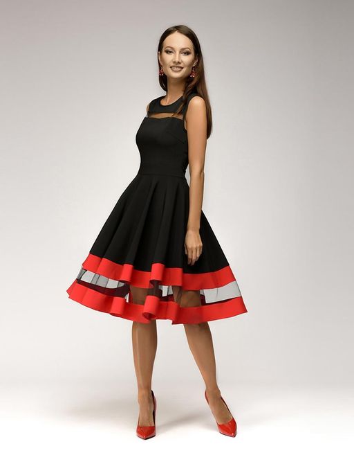 Платье черное без рукавов с красной отделкой
