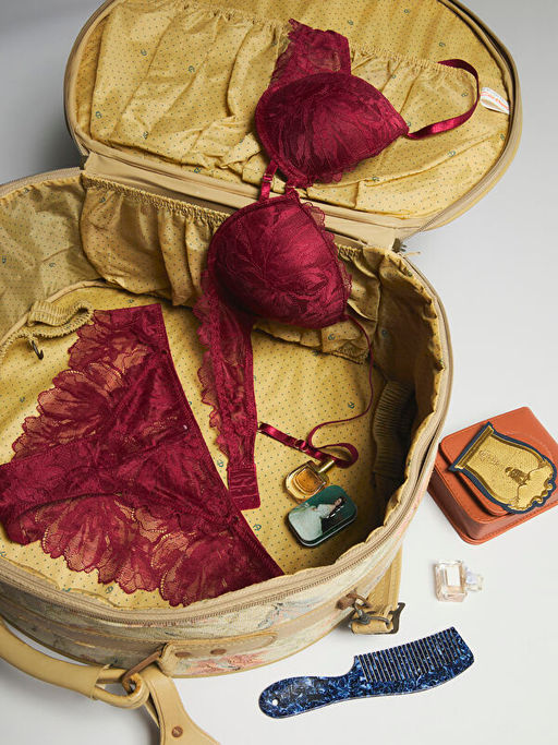 Balenli Dolgusuz Dantelli Fantezi Ti??rt S?tyen