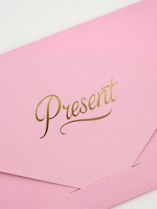 Цена за 2 шт. Конверт подарочный Нежные цветы, софт-тач, тиснение, 19?9 см