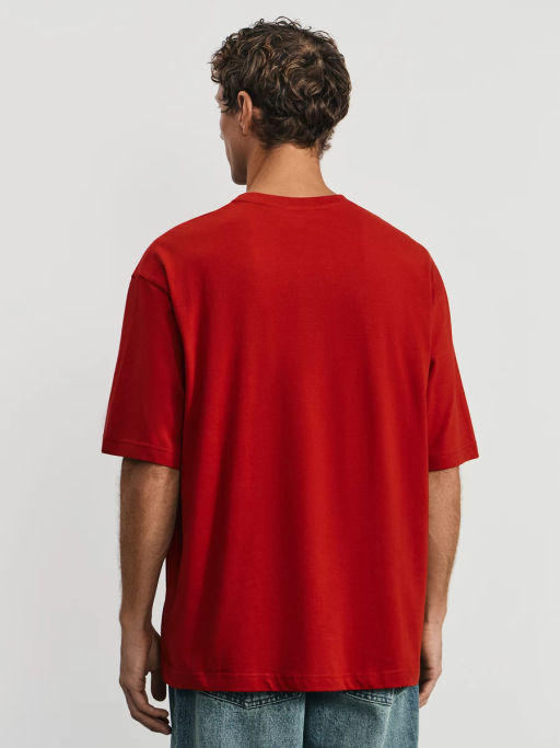 Футболка relax fit с принтом на груди / Zarina