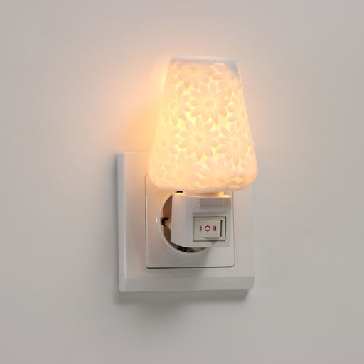 Светильник «Цветы» 1×7 Вт Е11 белый 7×7×12 см