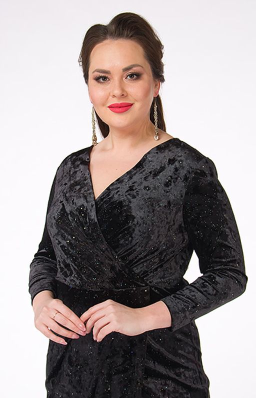 Гламурное платье из черного бархата