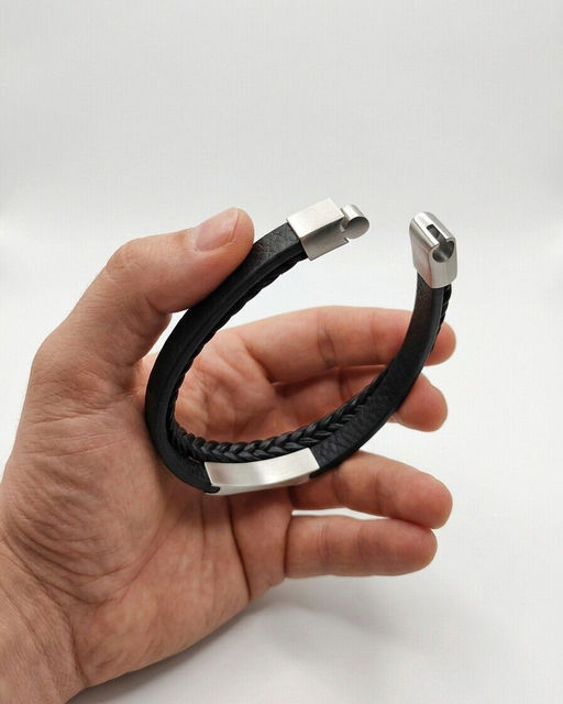 Браслет из стали на кожаном ремешке