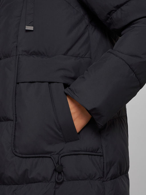 Зимняя женская куртка молодежная с капюшоном черного цвета 586821Ch - RoccaManer фото 10