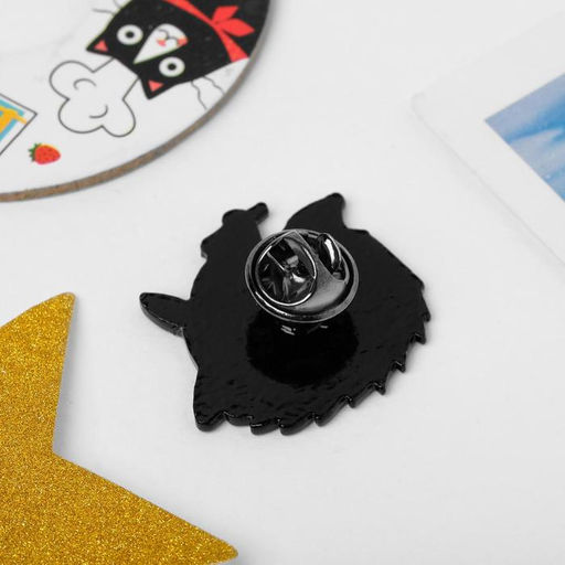 Цена за 2 шт. Значок Ёжик ученик, цветной в чёрном металле