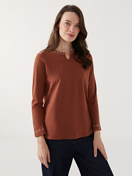 Ka??k Yaka Nak??l? Kad?n Bluz