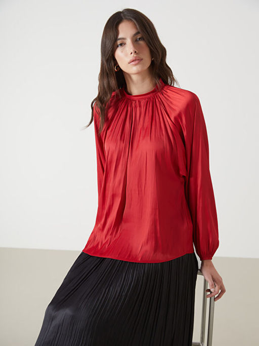 Dik Yaka Oversize Saten Kad?n Bluz