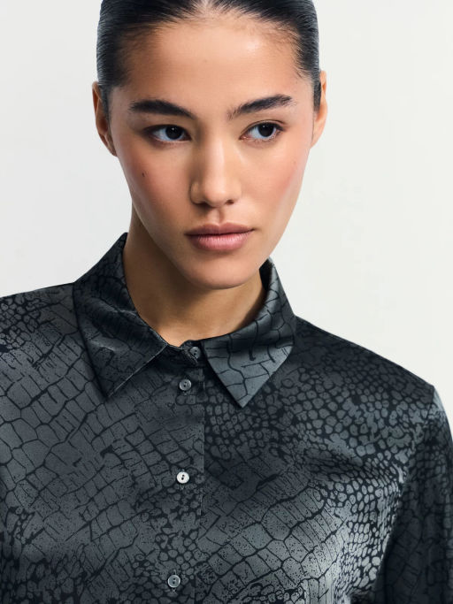 Атласная блузка с принтом / Zarina