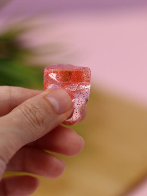 Кольцо акриловое GIRLY "Red heart", red (d=1,7 см)