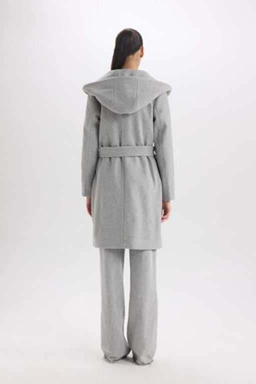 Пальто стандартного кроя с капюшоном и пуговицами, с длинными манжетами и поясом - Defacto фото 5