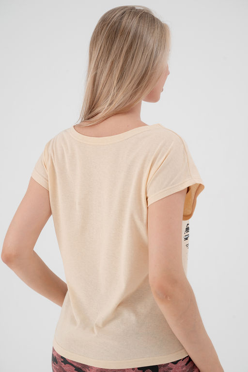 Футболка женская со спущенным плечом из кулирки Лира топленое молоко с принтом Love - Амадэль фото 4