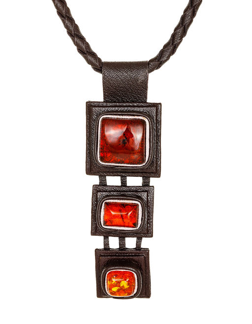 Колье Амазонка с градиентом из янтаря на тройной подвеске