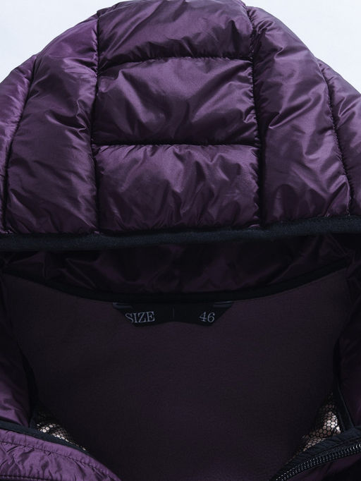 Куртка женская гибридная стёганая с капюшоном с графеновой подкладкой темно-фиолетового цвета 9626_1TF