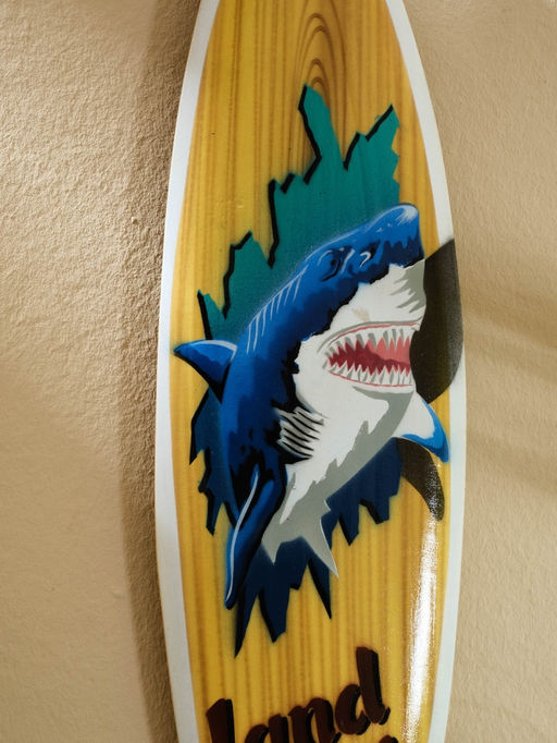 Панно «Доска для сёрфа Land Shark», дерево, 40×11 см