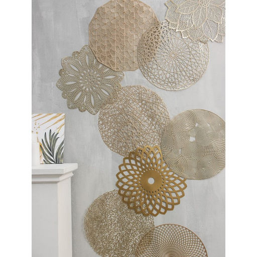 Цена за 12 шт. Салфетка сервировочная на стол Доляна Цветок, d=43 см, цвет золотой  фото 12