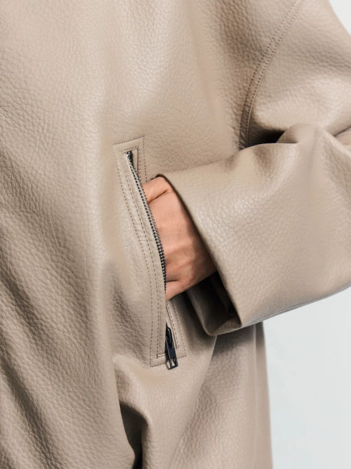 Куртка-бомбер из искусственной кожи с ремнем / Zarina  фото 8