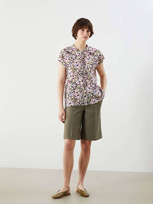 Ba?lamal? Yaka ?i?ekli Bluz